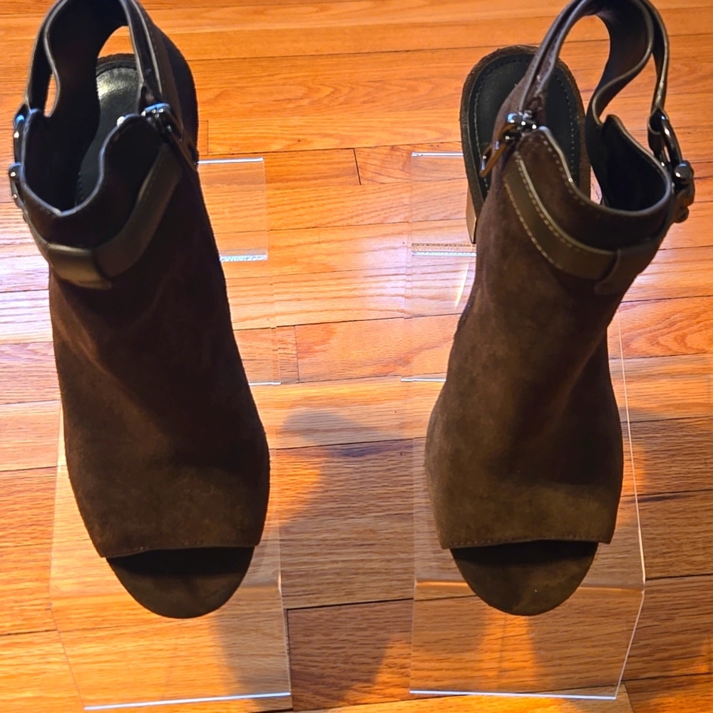 Coach Lafayette Olive Suede Sandal, Size 8.5